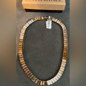 NWT Banana Republic Gold and Crystal Necklace
